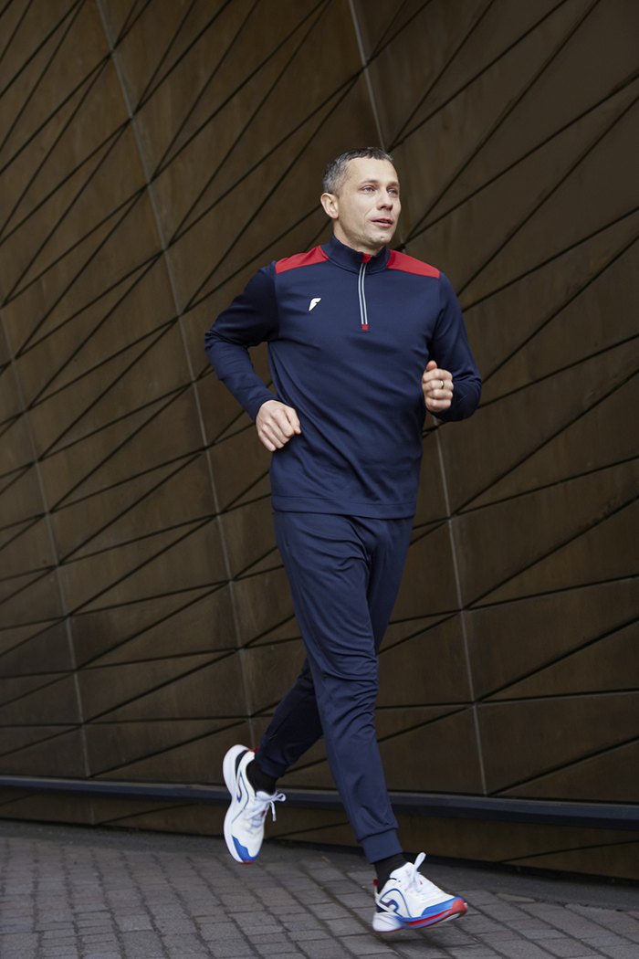 Юрий Борзаковский на пробежке